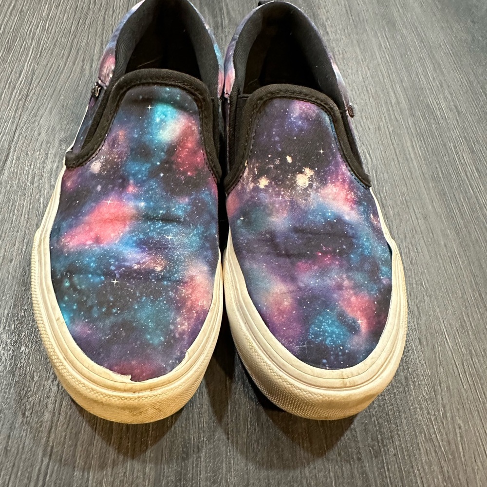 Space vans size 2 big kids
